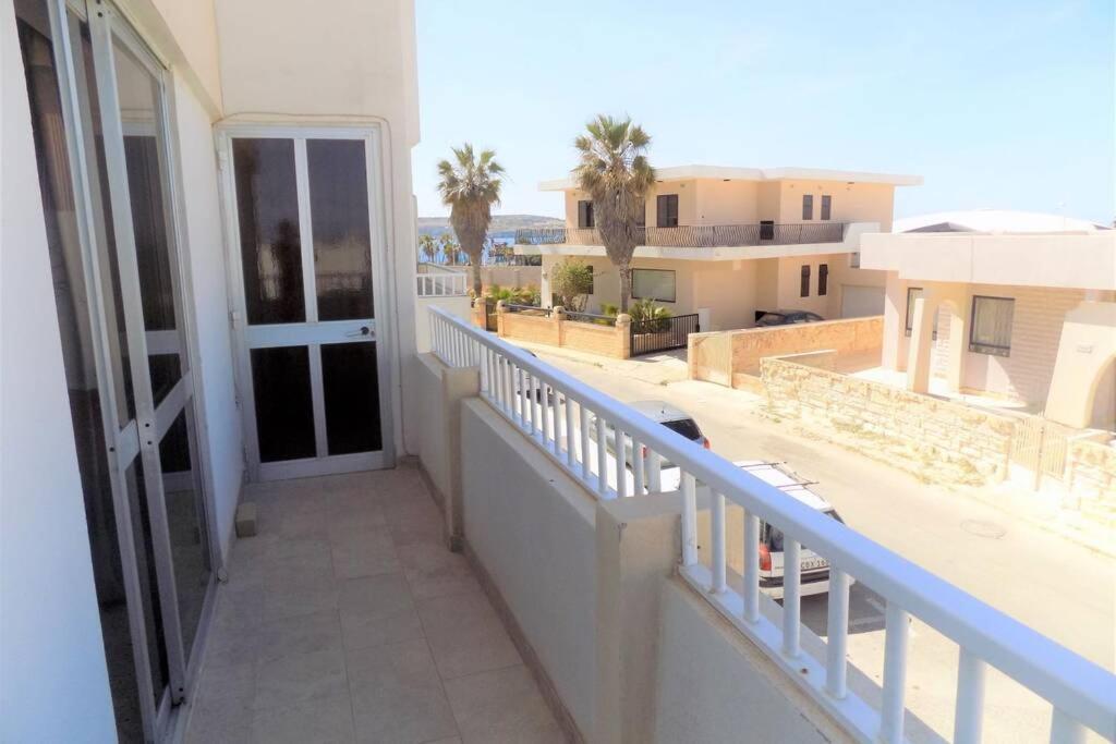 Sunshine Holiday Apartment 5 With Spectacular Seaviews Сент-Полс-Бей Экстерьер фото